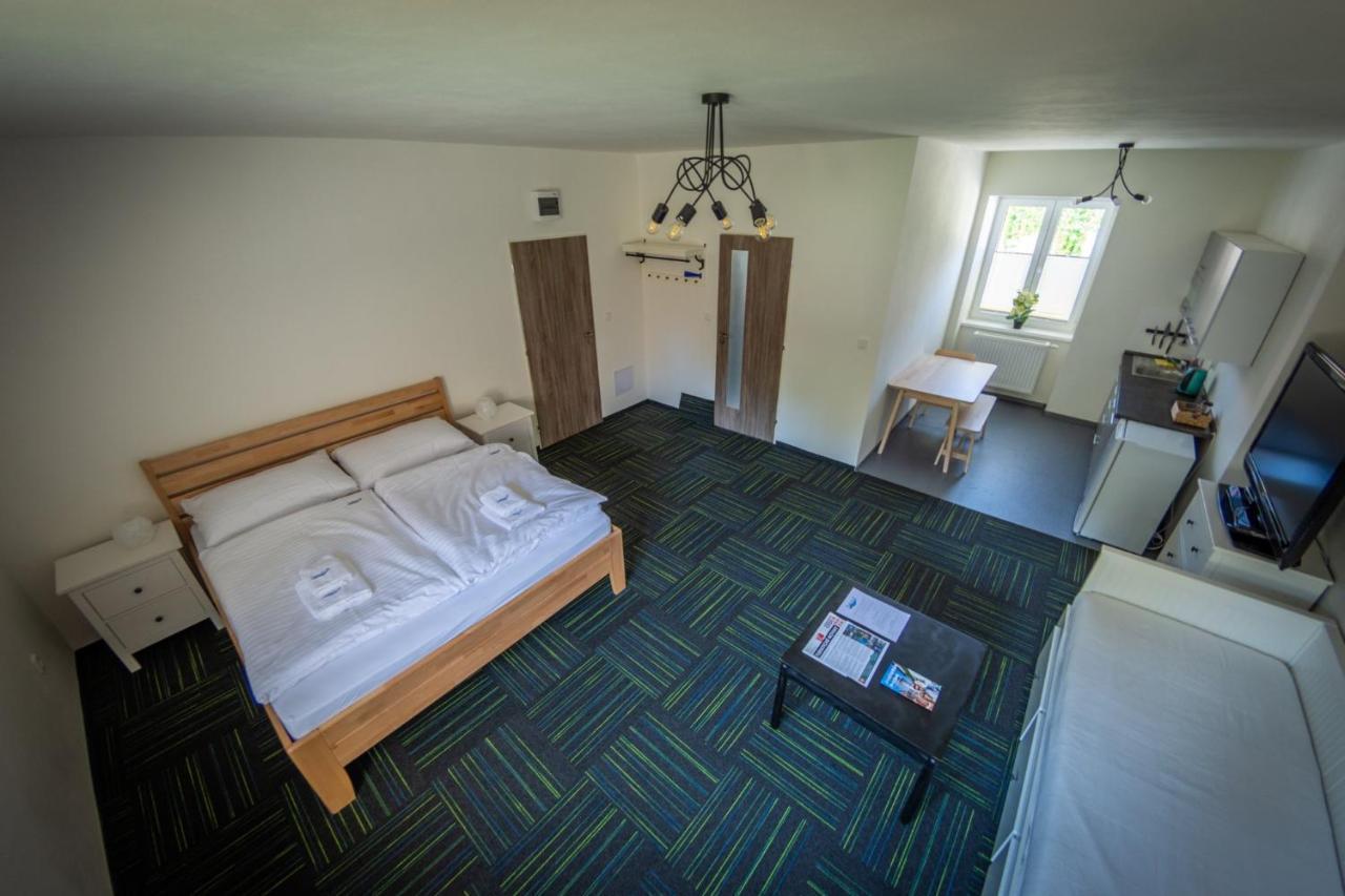 Penzion Nezarka 59 Jindřichův Hradec Exterior foto